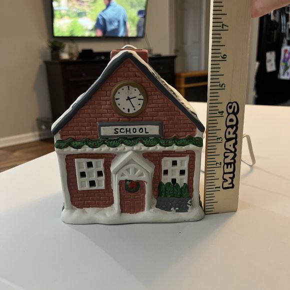 1995 Winter Valley Village School House Christmas Box Cord No Steeple Paint Chip - Picture 7 of 10